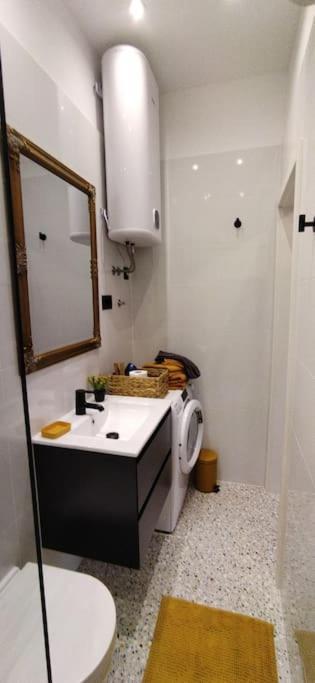 Cute Apartment Marla Art Close To Center بولا المظهر الخارجي الصورة