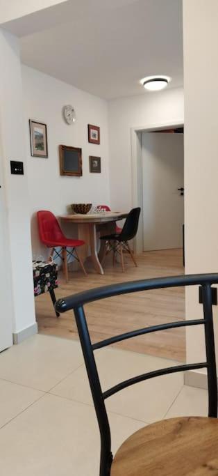 Cute Apartment Marla Art Close To Center بولا المظهر الخارجي الصورة